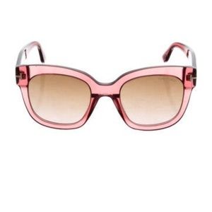 Tom Ford
Oversize Gradient Sunalasses